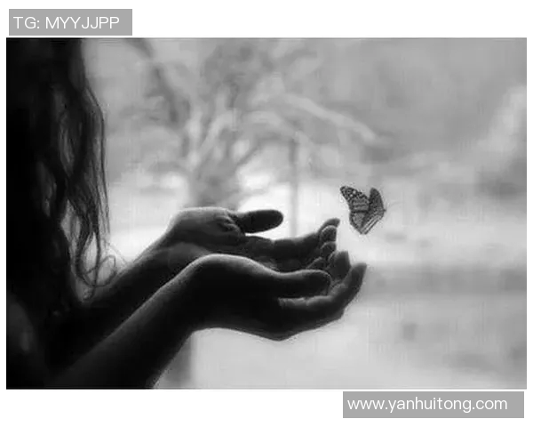 孤独足球球星背后的孤寂与坚韧他们如何在辉煌与孤单中坚持前行