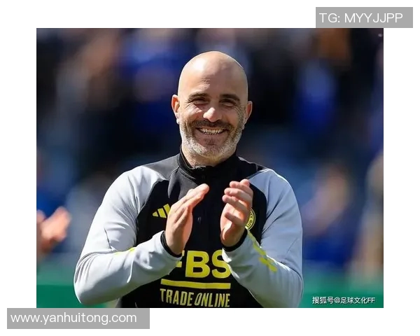 足球球星在社交平台分享个人心情和训练生活，粉丝互动热烈支持