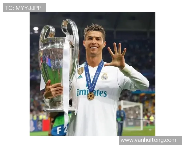 C罗亲签限量版足球明星卡正式亮相收藏价值飙升备受球迷热捧 C罗亲签限量版足球明星卡正式亮相收藏价值飙升备受球迷热捧